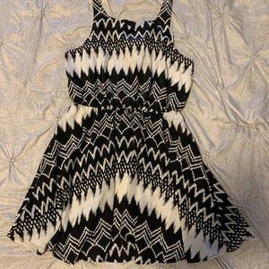 Juniors Black & White Dress with Bow size Large